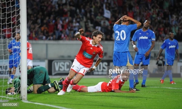 100-anos-da-vila-jogadores-do-santos-que-ja-atuaram-no-benfica-keirrison