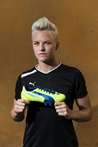 Nilla-Fischer-futebol-feminino-jogadoras-mais-bem-pagas-top-10-mulheres-no-futebol