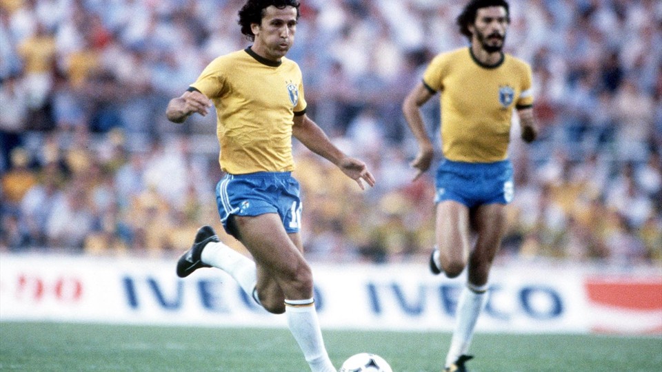 craques-da-selecao-brasileira-de-cada-decada-zico