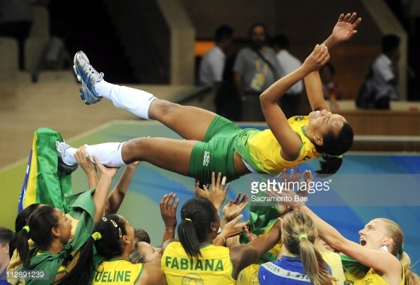 Conheça as 5 melhores capitãs da Seleção Brasileira de vôlei