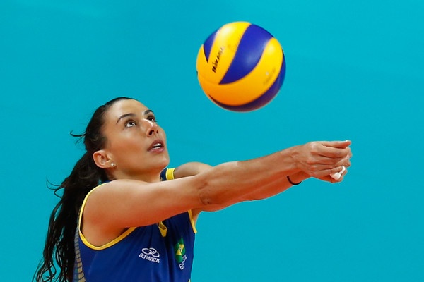 sheilla-castro-brasil-veja-quais-sao-as-jogadoras-de-volei-que-os-fas-mais-se-identificam