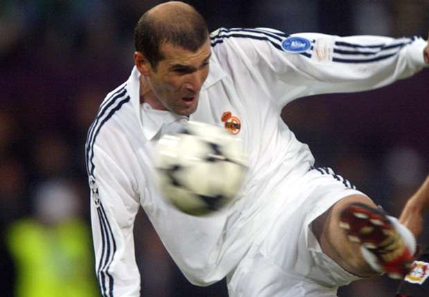 zinedine-zidane-real-madrid-bayer-leverkusen-2002-champions-league-final_8hnldk2c1cvs157e4oo9xozq5.jpg